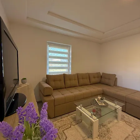 בית כפרי Vista צאזין